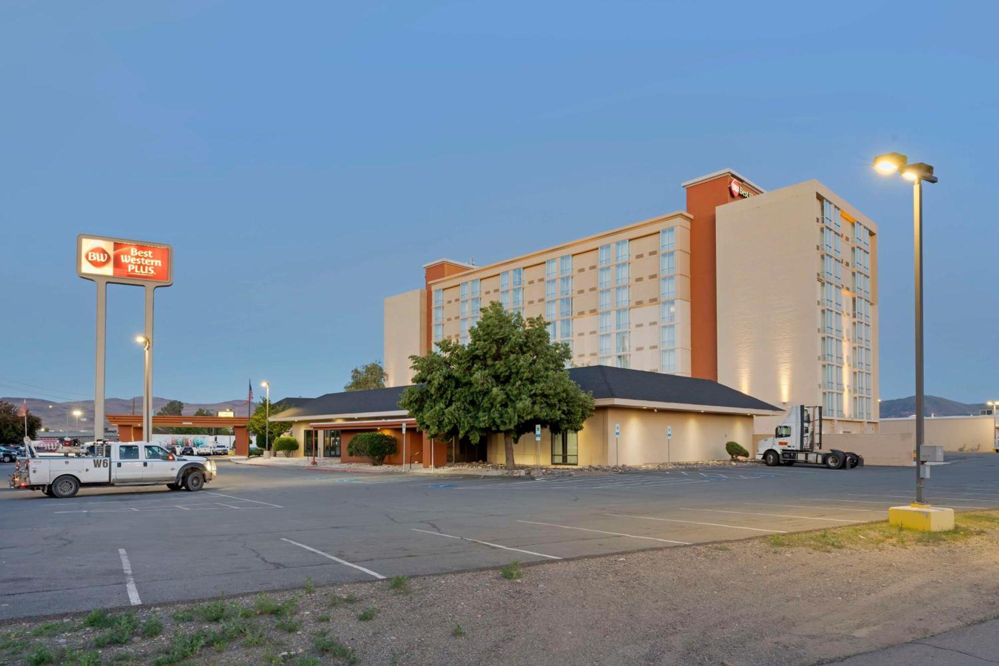 เบสต์ เวสเทิร์น พลัส สปาร์ค-รีโน โฮเต็ล Hotel สปาร์คส์ ภายนอก รูปภาพ